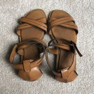 Clark’s brown sandals